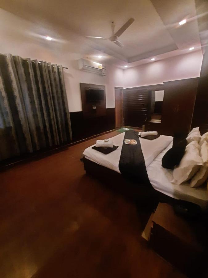 Kartikay Hotel Hisar Экстерьер фото