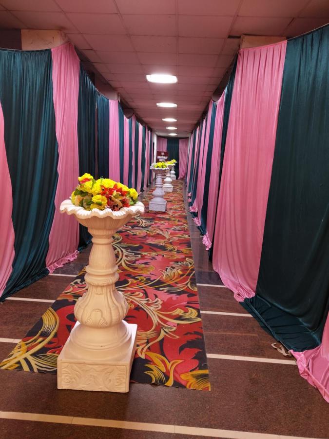 Kartikay Hotel Hisar Экстерьер фото