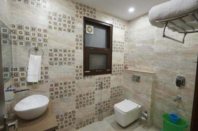 Kartikay Hotel Hisar Экстерьер фото