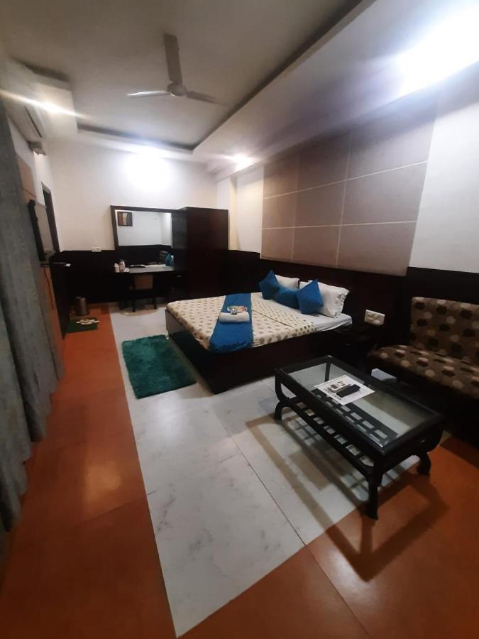 Kartikay Hotel Hisar Экстерьер фото