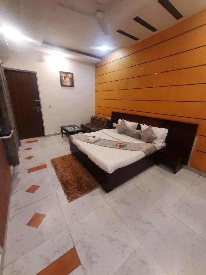 Kartikay Hotel Hisar Экстерьер фото