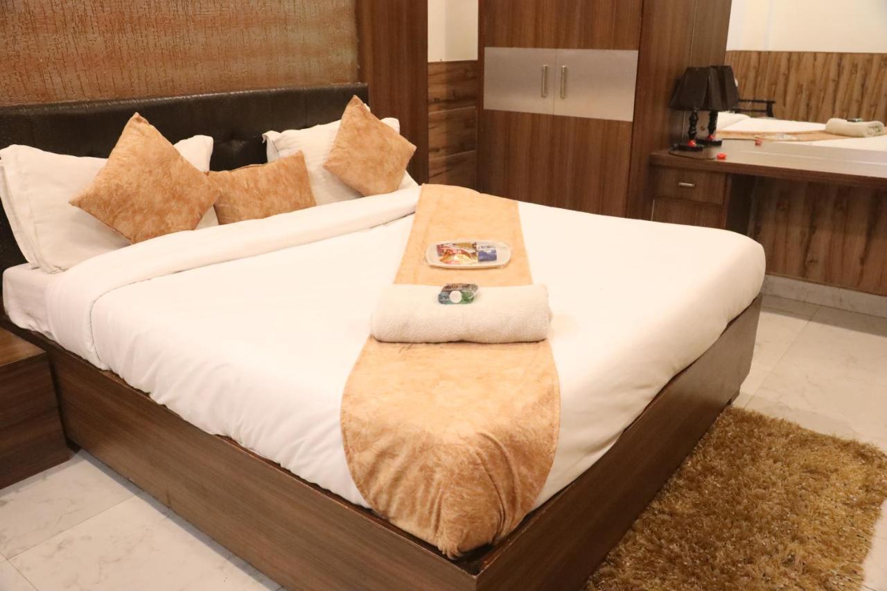 Kartikay Hotel Hisar Экстерьер фото